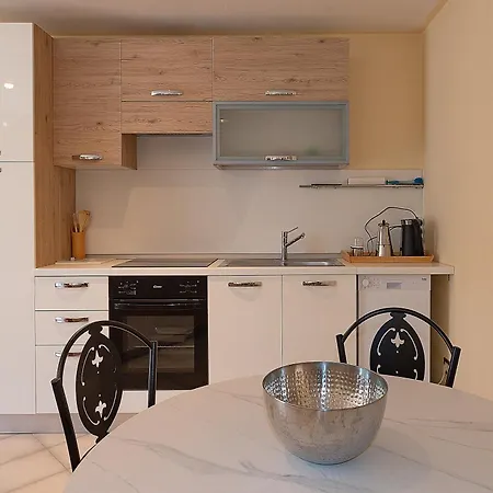 Apartment Montegolo, Felice Costermano